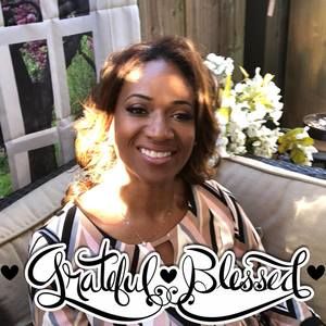 Meet your Posher, Raquelle